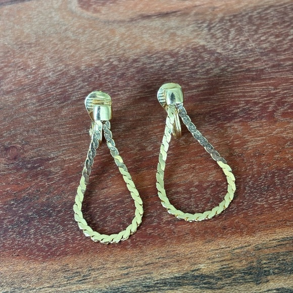 Gold Tone Chain Dangle Clip On Earrings by Monet - DAINTY & LIGHT - Picture 3 of 6